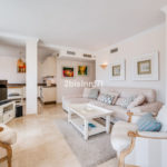 Apartamentos de 3 dormitorios en venta en Elviria – R4988023