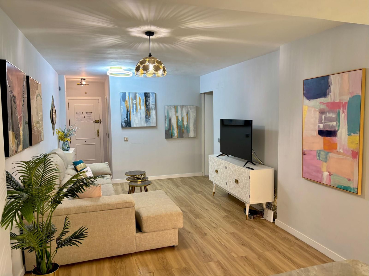 Apartamentos de 2 dormitorios en venta en Calahonda – R5176789