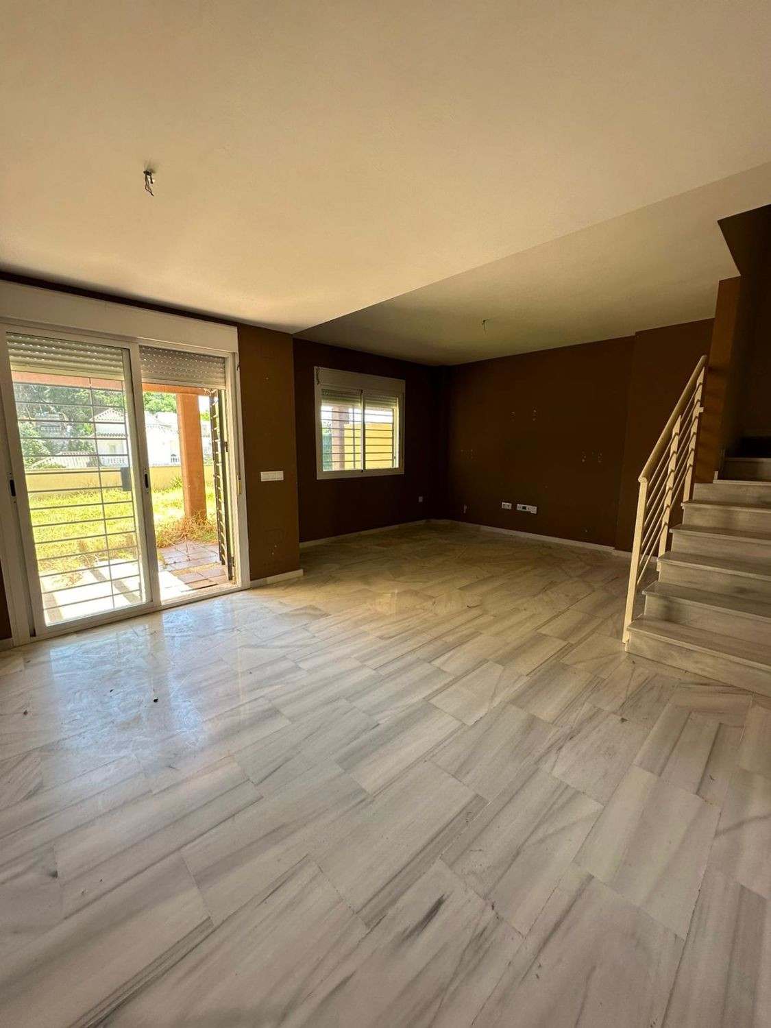 4 bedroom Semi-detached for sale in Calahonda – R5120113
