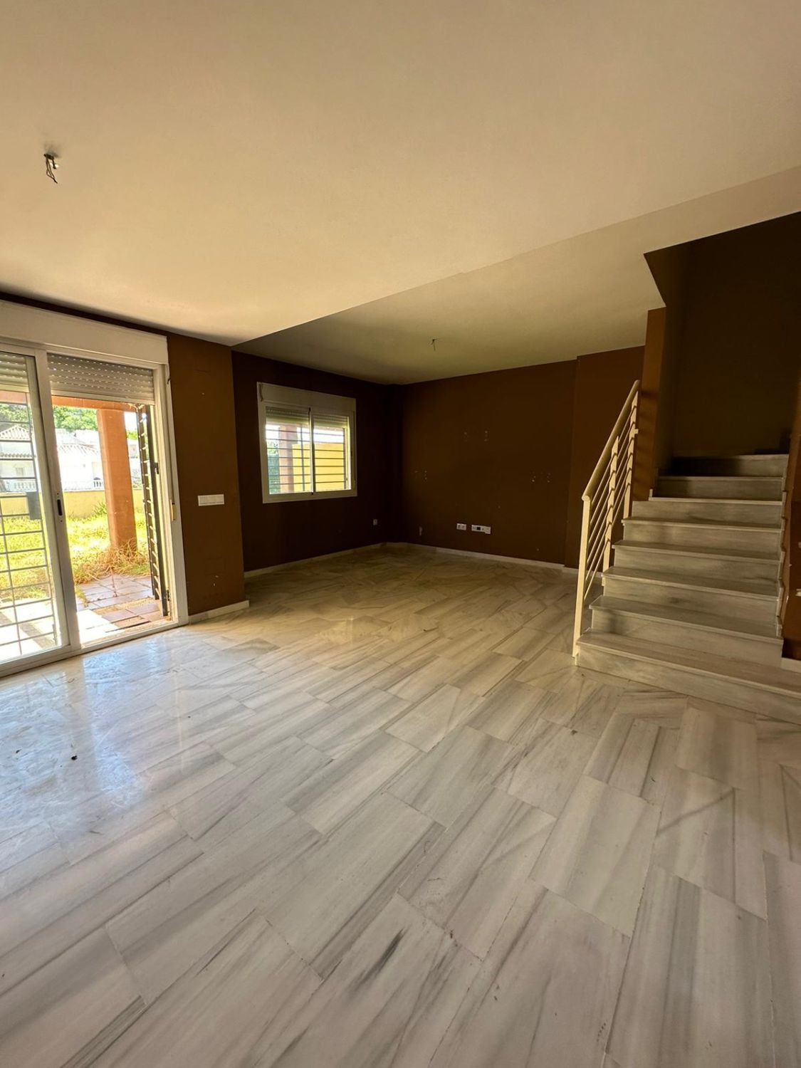 4 bedroom Semi-detached for sale in Calahonda – R5120113