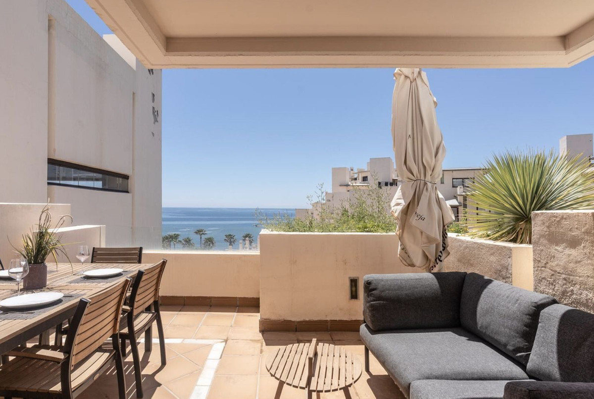 Apartamentos de 2 dormitorios en venta en Nueva Milla de Oro – R4750420