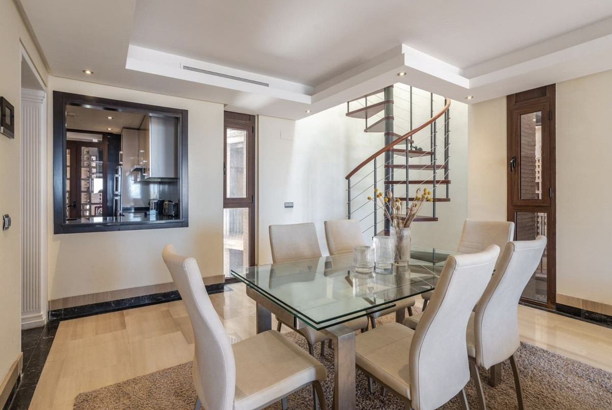 Apartamentos de 2 dormitorios en venta en Nueva Milla de Oro – R4750420