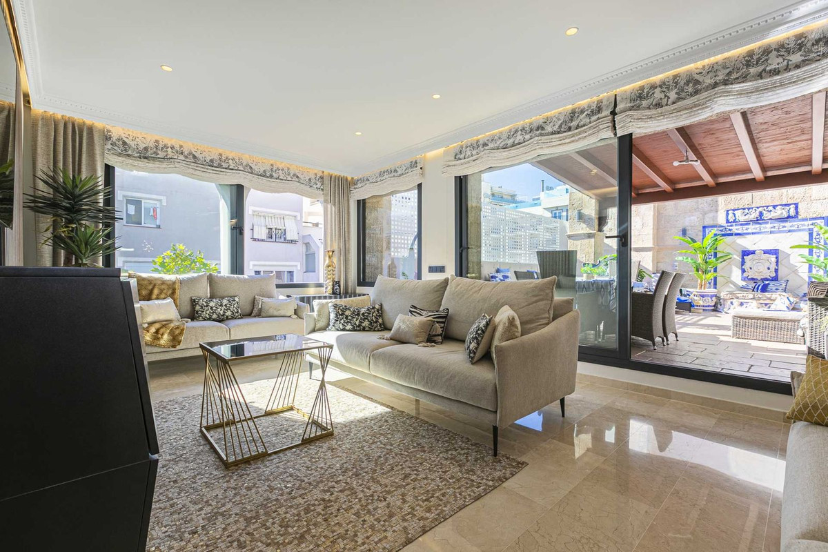 Aticos de 3 dormitorios en venta en Marbella – R5049337