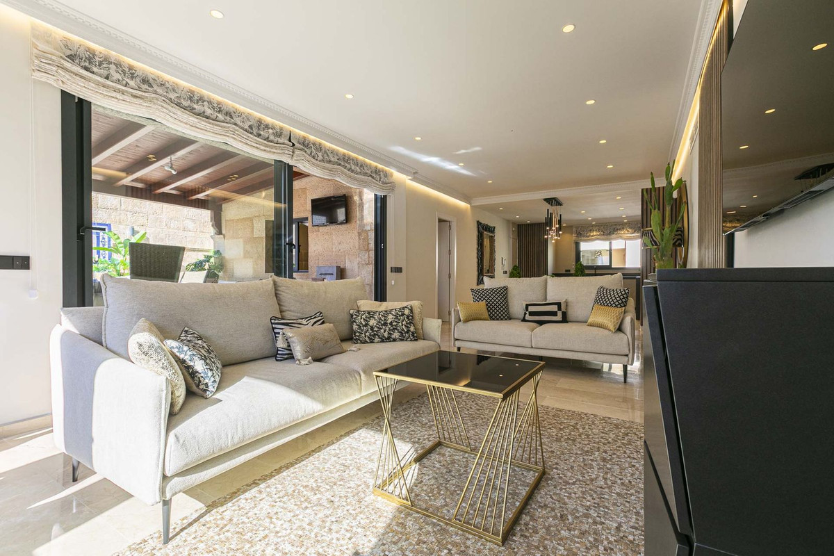 Aticos de 3 dormitorios en venta en Marbella – R5049337