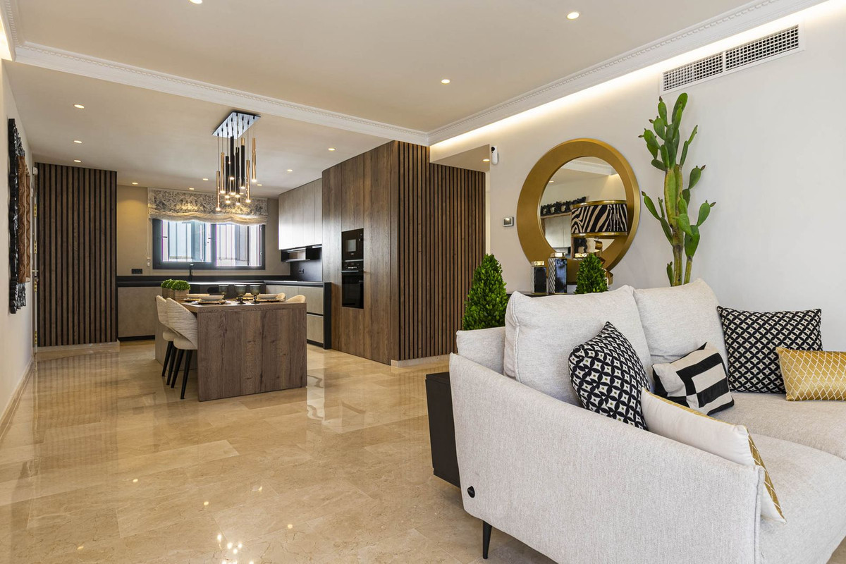 Aticos de 3 dormitorios en venta en Marbella – R5049337