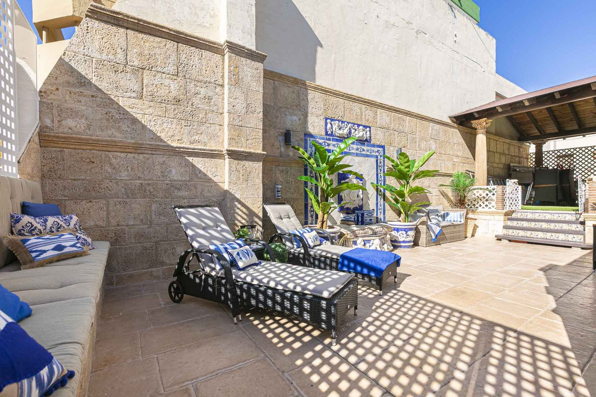 Aticos de 3 dormitorios en venta en Marbella – R5049337