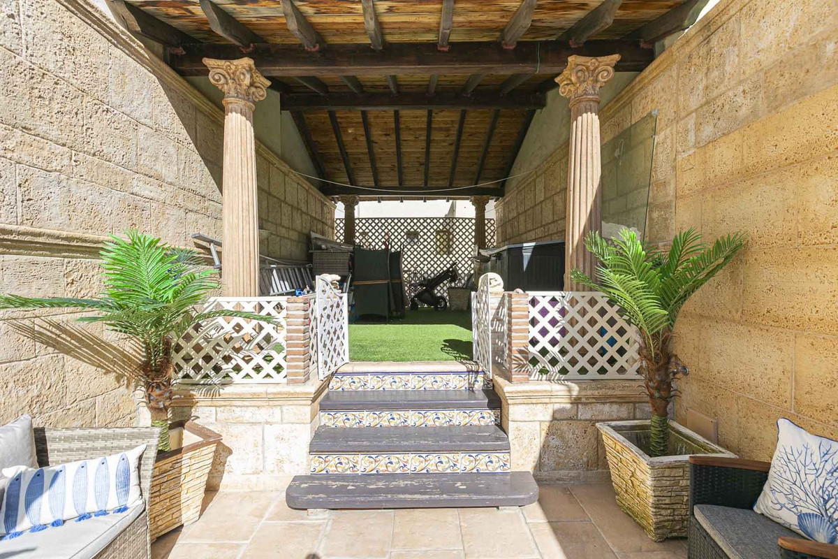 Aticos de 3 dormitorios en venta en Marbella – R5049337