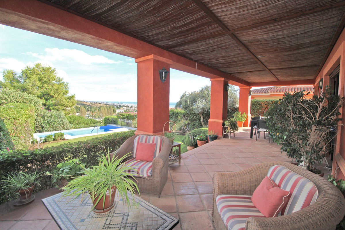 5 bedroom Villas for sale in Marbella – R4194424