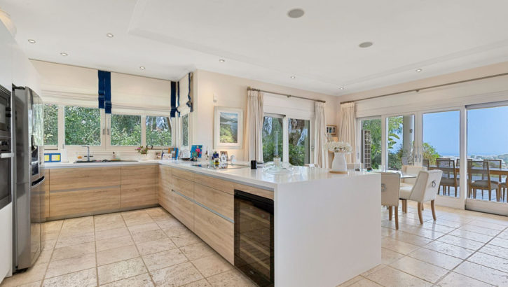5 bedroom Villas for sale in La Quinta – R5164138 in 