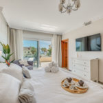 6 bedroom Villas for sale in Marbesa – R5180173