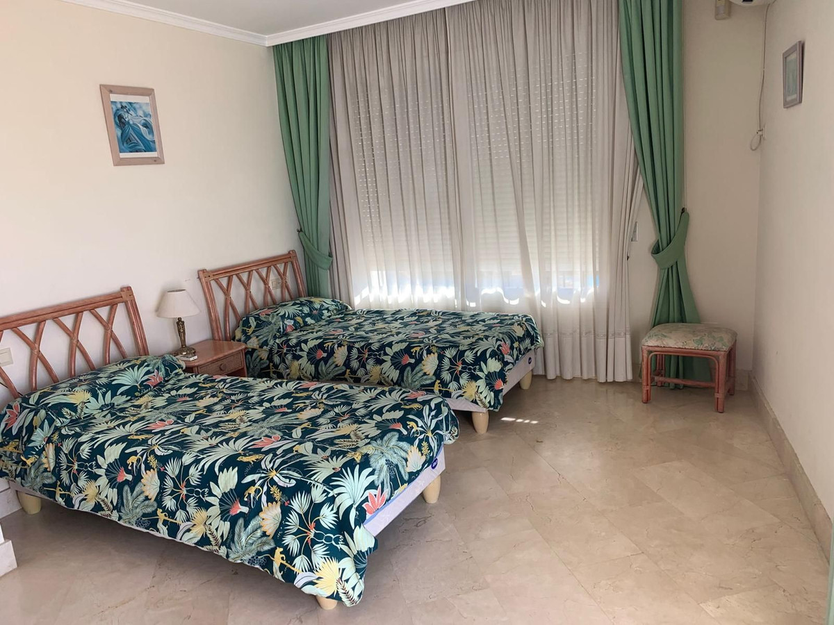 Apartamentos de 3 dormitorios en venta en Elviria – R5207863 Apartamentos de 3 dormitorios en venta en Elviria – R5207863