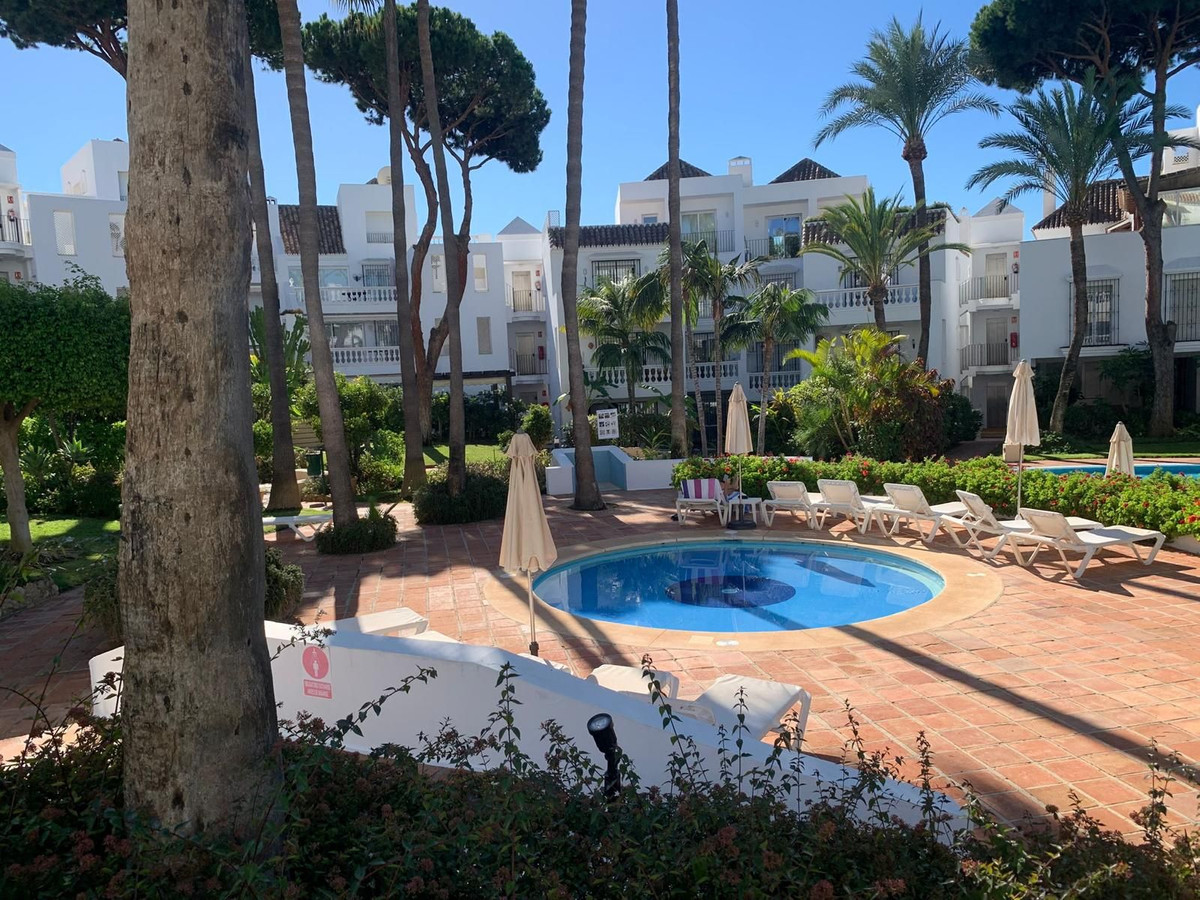 Apartamentos de 3 dormitorios en venta en Elviria – R5207863 Apartamentos de 3 dormitorios en venta en Elviria – R5207863