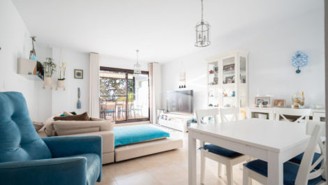 Apartamentos de 3 dormitorios en venta en Altos de los Monteros – R5182366