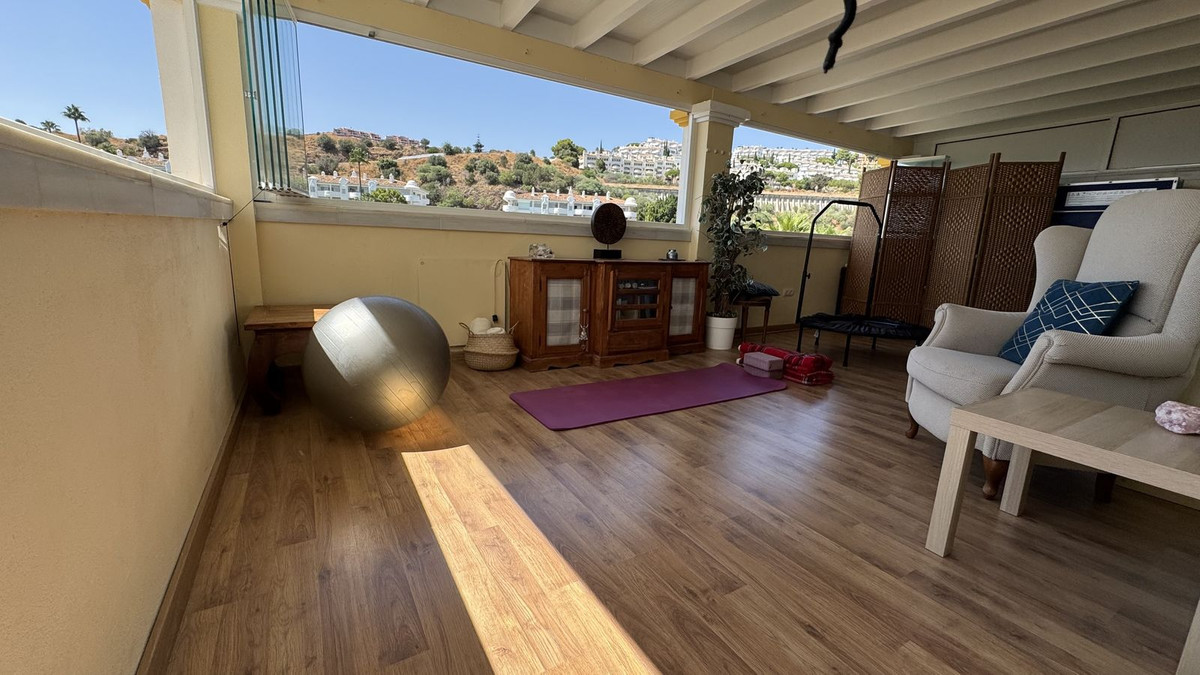 4 bedroom Townhouses for sale in Calahonda – R5141824