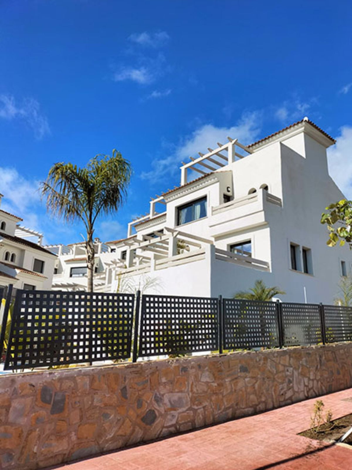 Adosados de 3 dormitorios en venta en Nueva Milla de Oro – R4713475