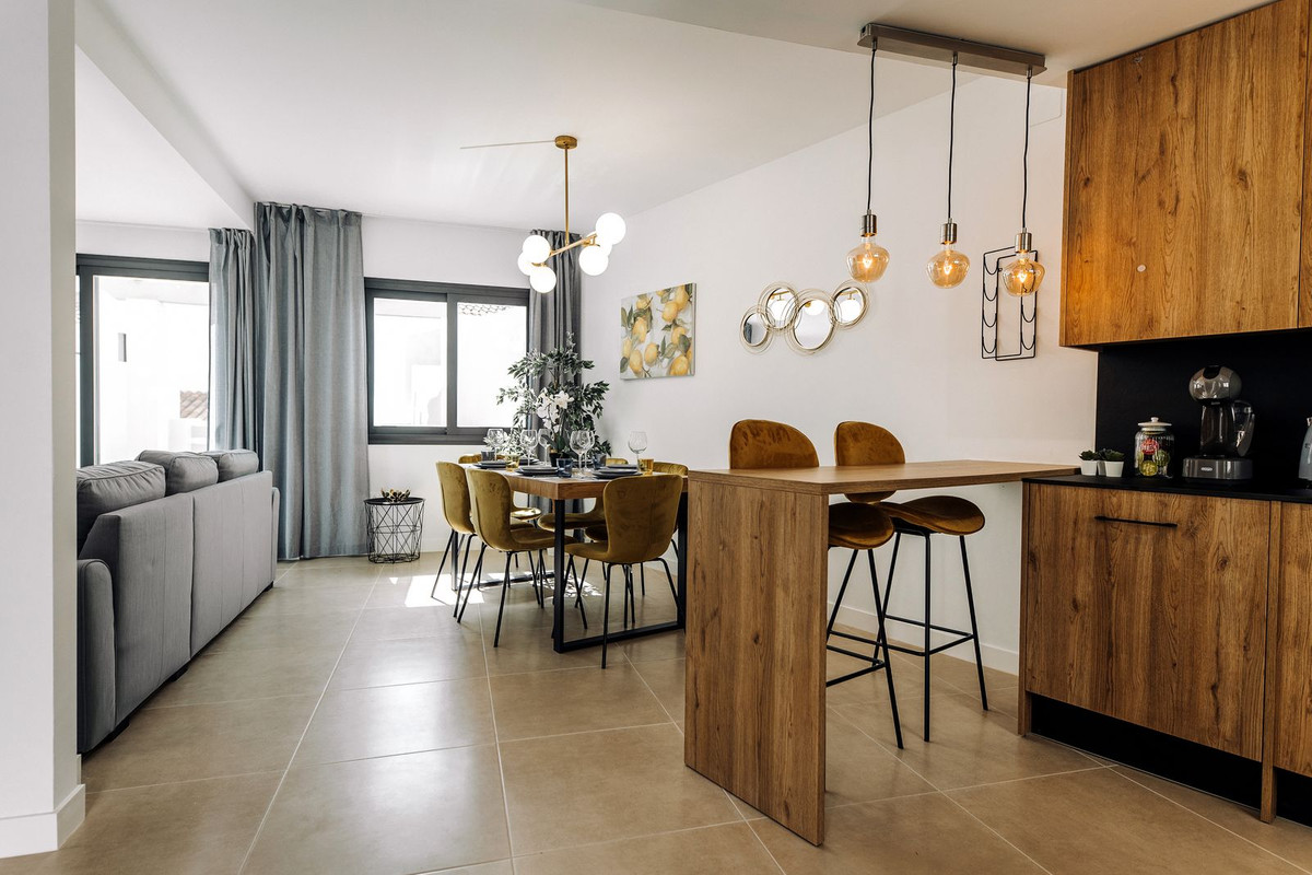 Adosados de 3 dormitorios en venta en Nueva Milla de Oro – R4713475