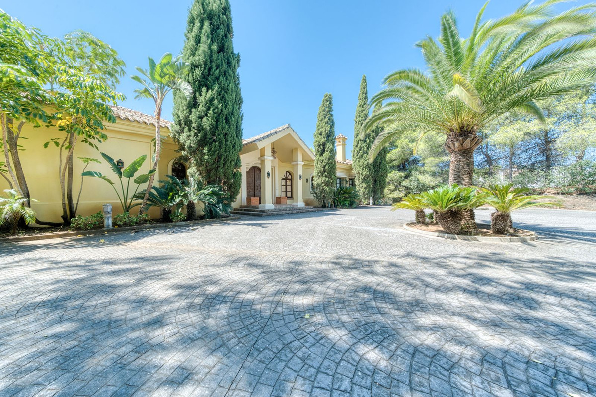 6 bedroom Villas for sale in La Zagaleta – R5127400 6 bedroom Villas for sale in La Zagaleta – R5127400