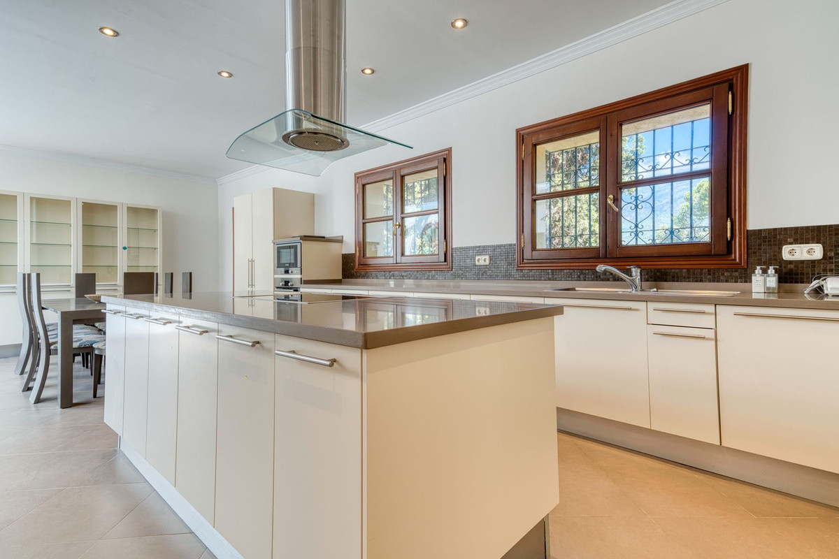 6 bedroom Villas for sale in La Zagaleta – R5127400 6 bedroom Villas for sale in La Zagaleta – R5127400