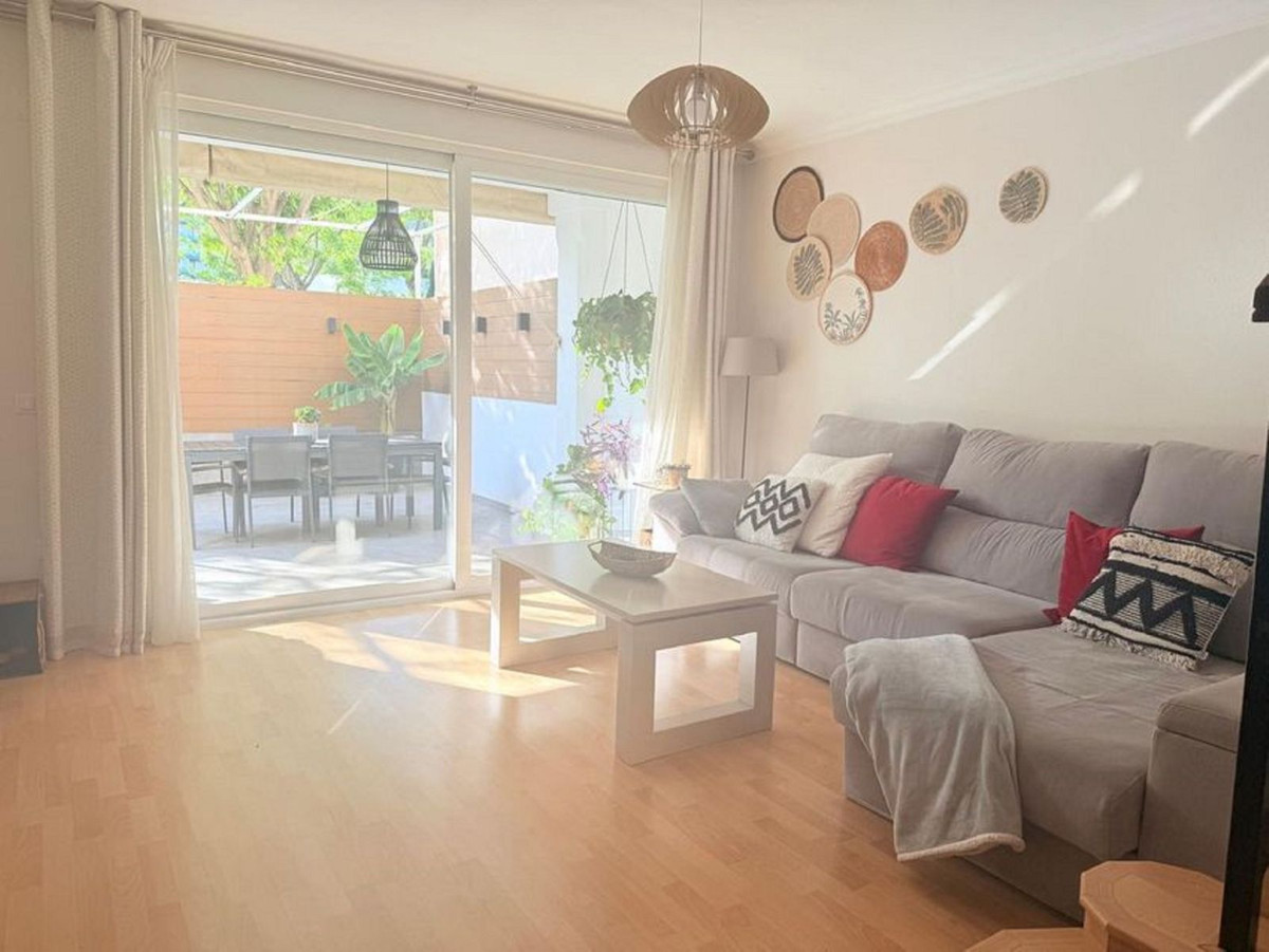 Adosados de 4 dormitorios en venta en Marbella – R5162443
