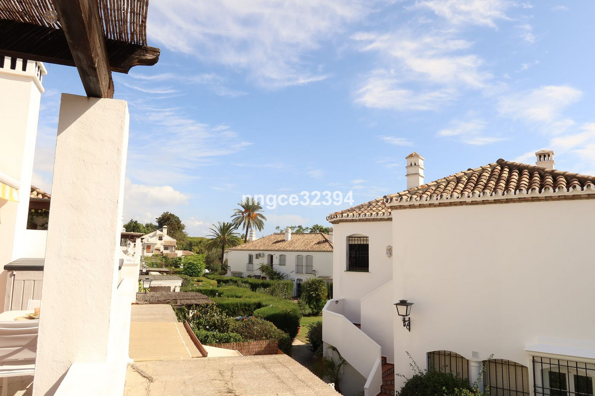 2 bedroom Penthouses for sale in Nueva Milla de Oro – R5192224