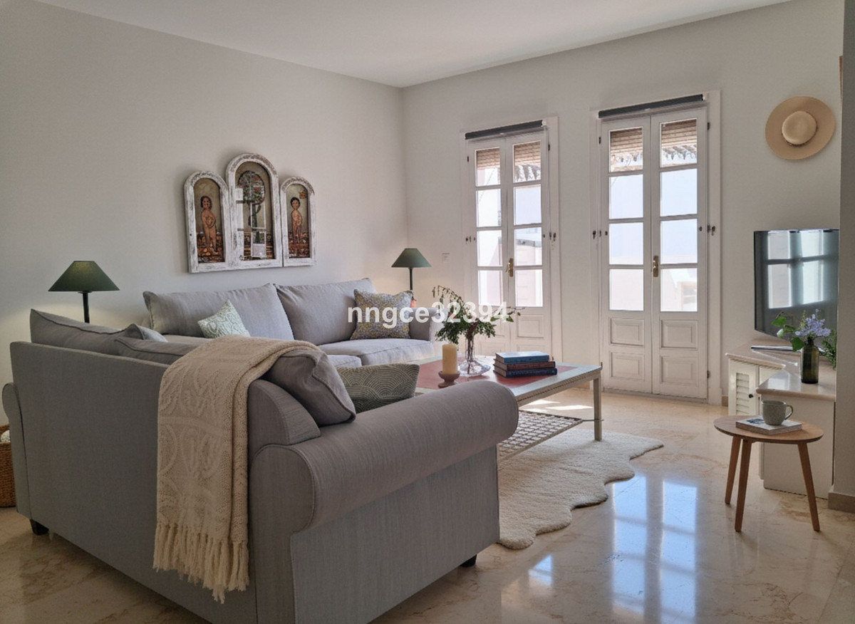 2 bedroom Penthouses for sale in Nueva Milla de Oro – R5192224