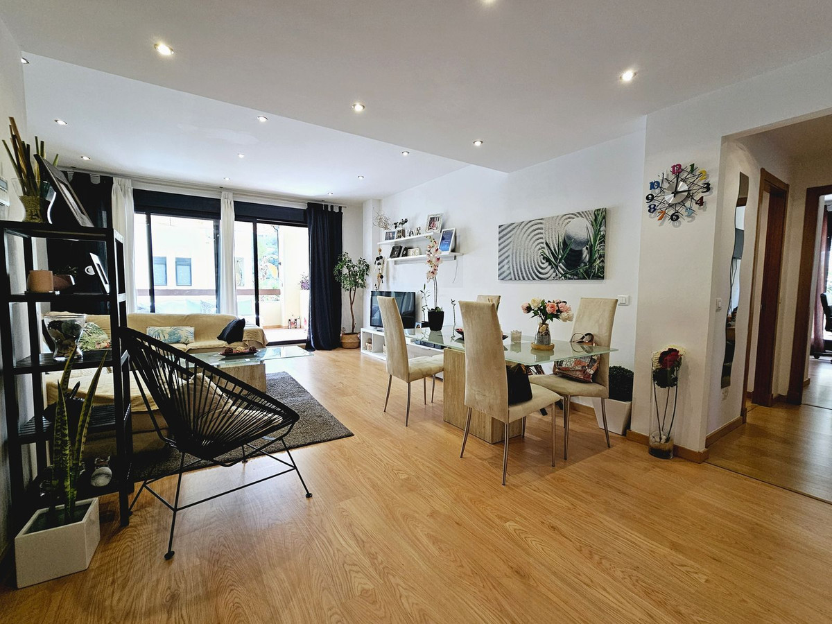 3 bedroom Apartments for sale in Selwo – R5049166 3 bedroom Apartments for sale in Selwo – R5049166