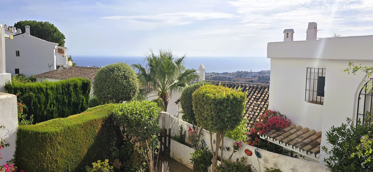 2 bedroom Townhouses for sale in Marbella – R5166580
