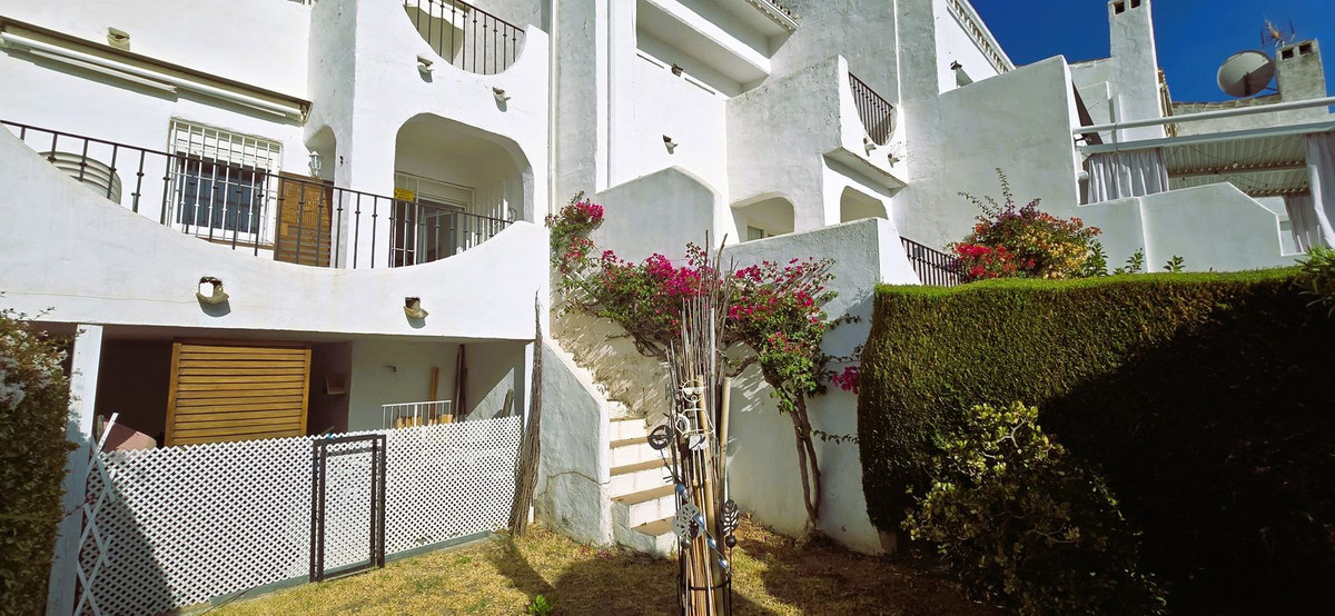 2 bedroom Townhouses for sale in Marbella – R5166580