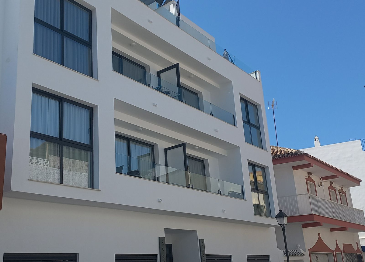 2 bedroom Apartments for sale in La Cala de Mijas – R5136760