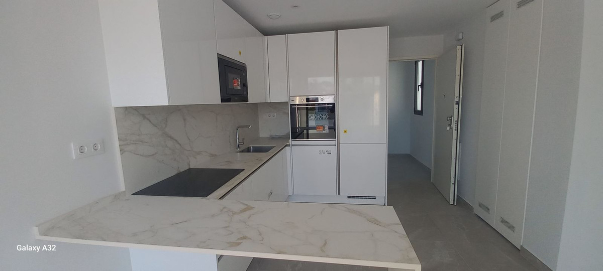 2 bedroom Apartments for sale in La Cala de Mijas – R5136760