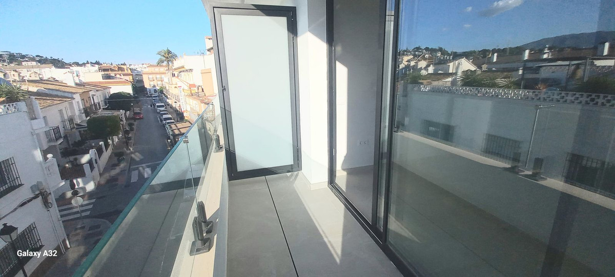 2 bedroom Apartments for sale in La Cala de Mijas – R5136760