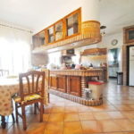Villas de 10 dormitorios en venta en Elviria – R3834694