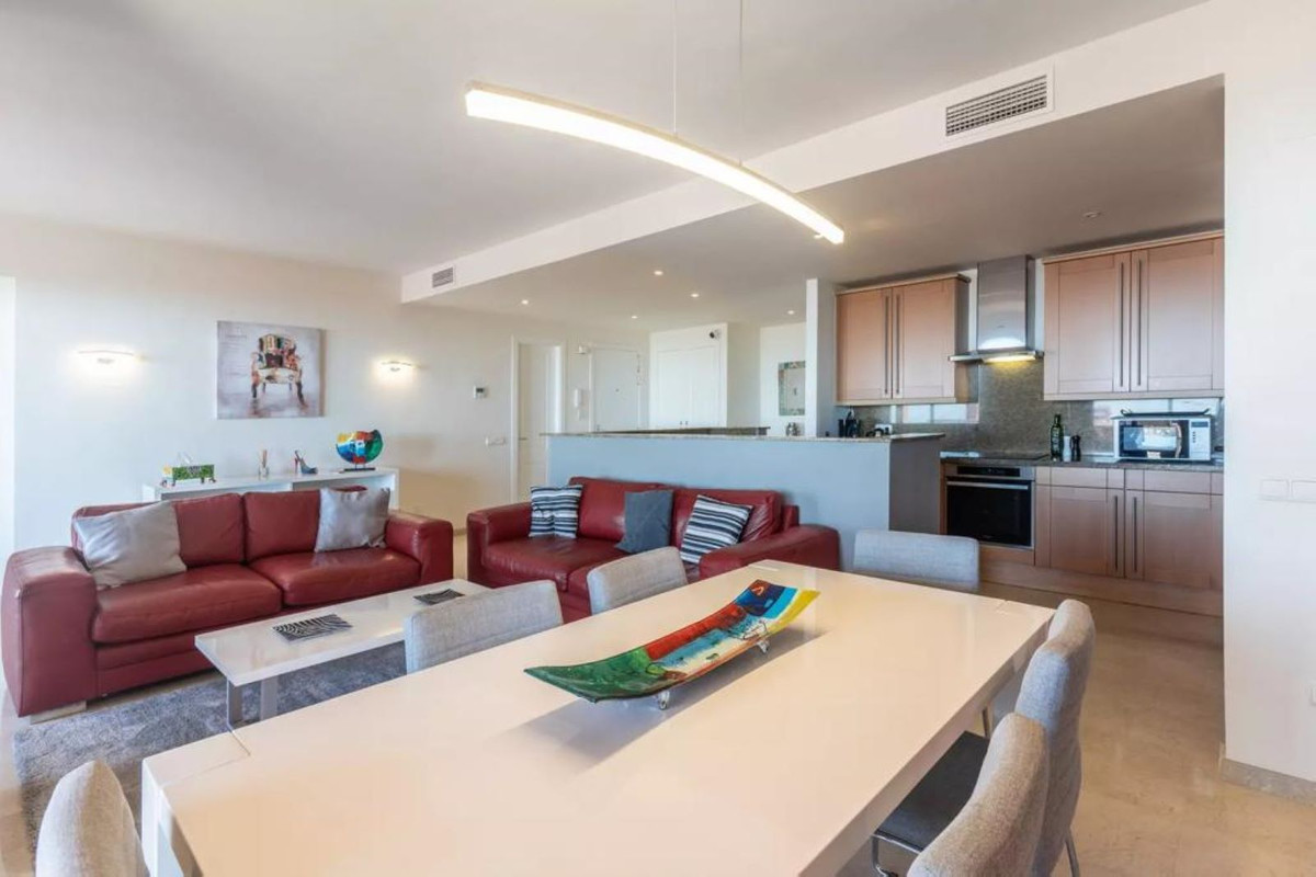 2 bedroom Apartments for sale in Calahonda – R5191459