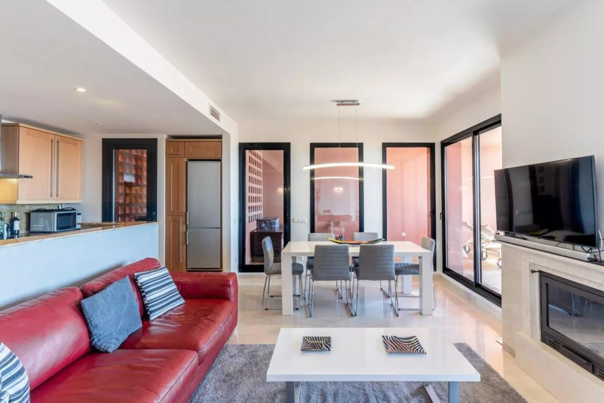 2 bedroom Apartments for sale in Calahonda – R5191459