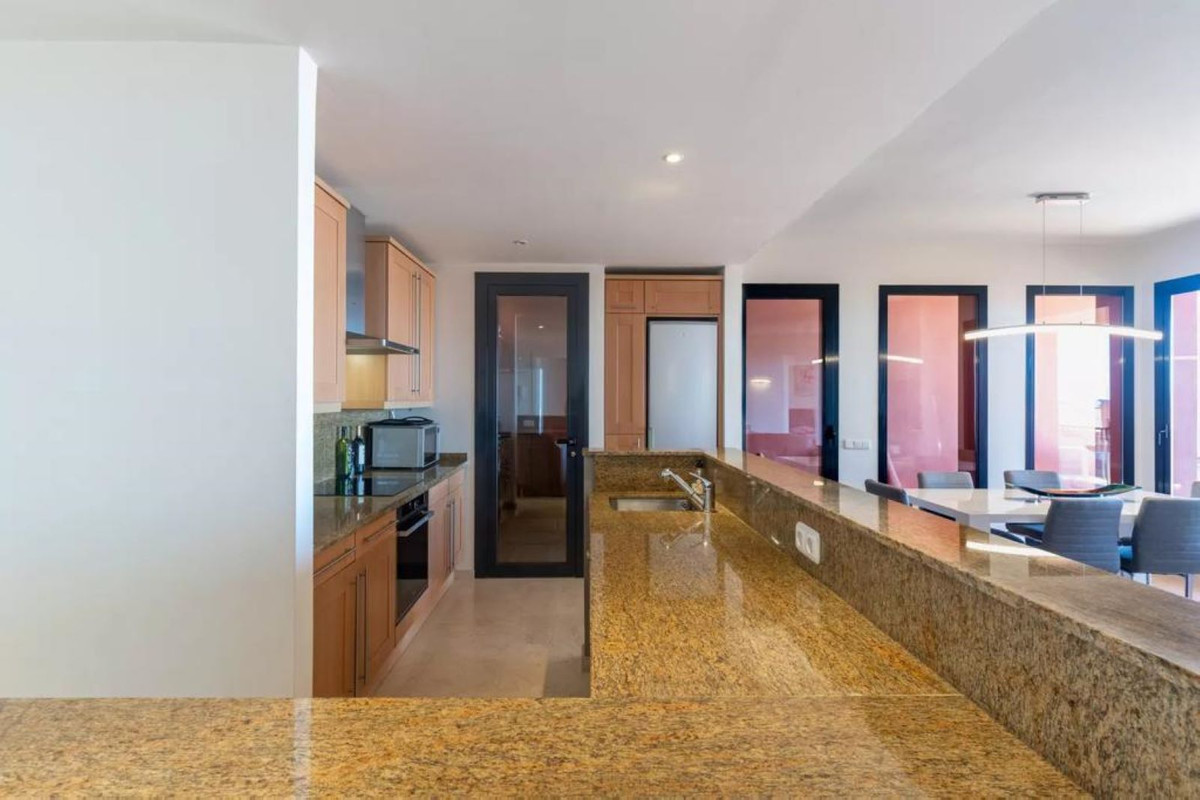 2 bedroom Apartments for sale in Calahonda – R5191459