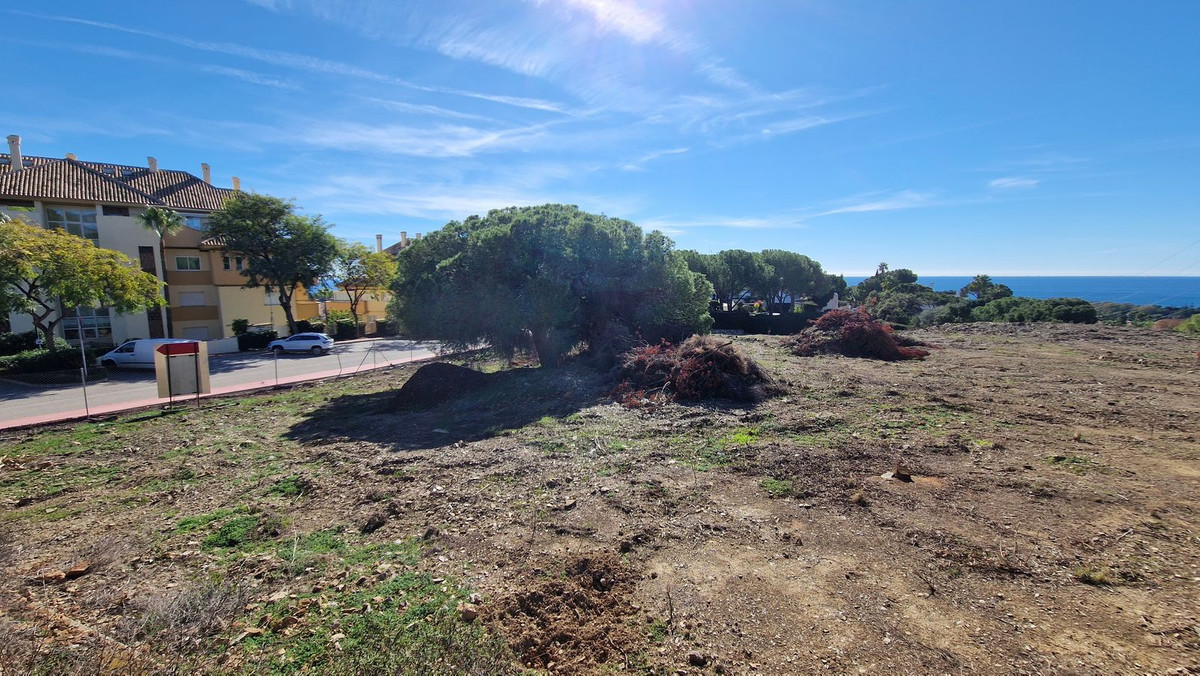 Parcelas en venta en Elviria Hills – R4599565