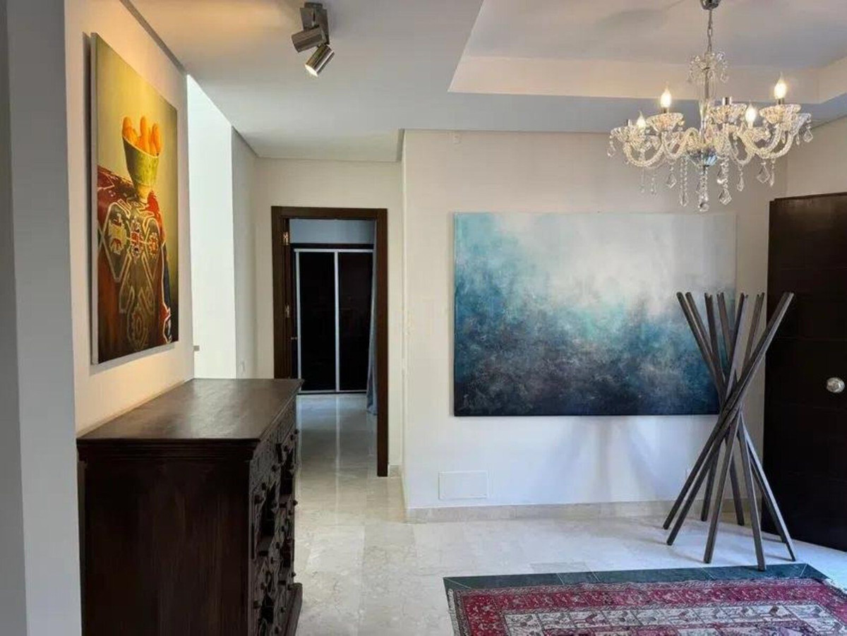 4 bedroom Villas for sale in Elviria – R4930855 4 bedroom Villas for sale in Elviria – R4930855