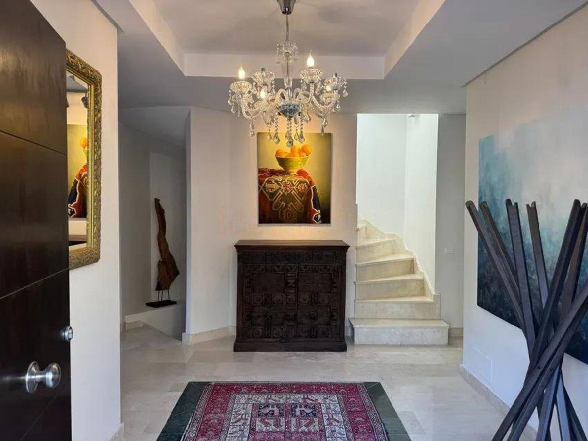 4 bedroom Villas for sale in Elviria – R4930855 4 bedroom Villas for sale in Elviria – R4930855