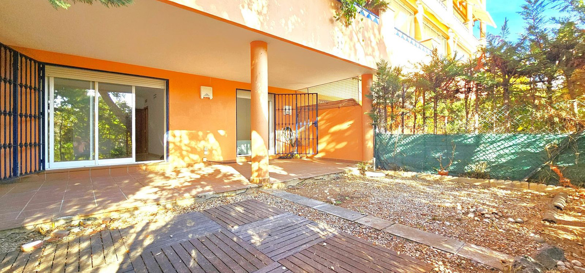 2 bedroom Apartments for sale in Elviria – R5216515