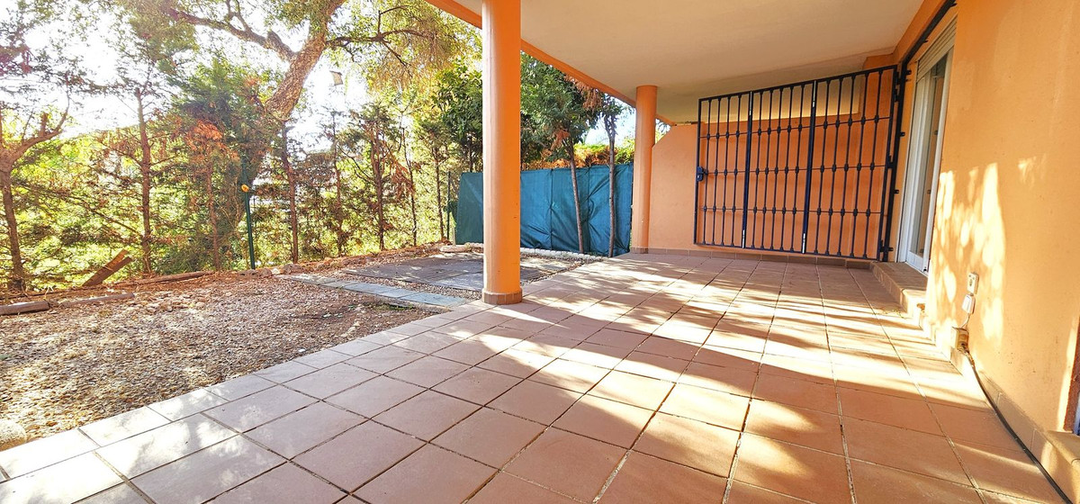 2 bedroom Apartments for sale in Elviria – R5216515