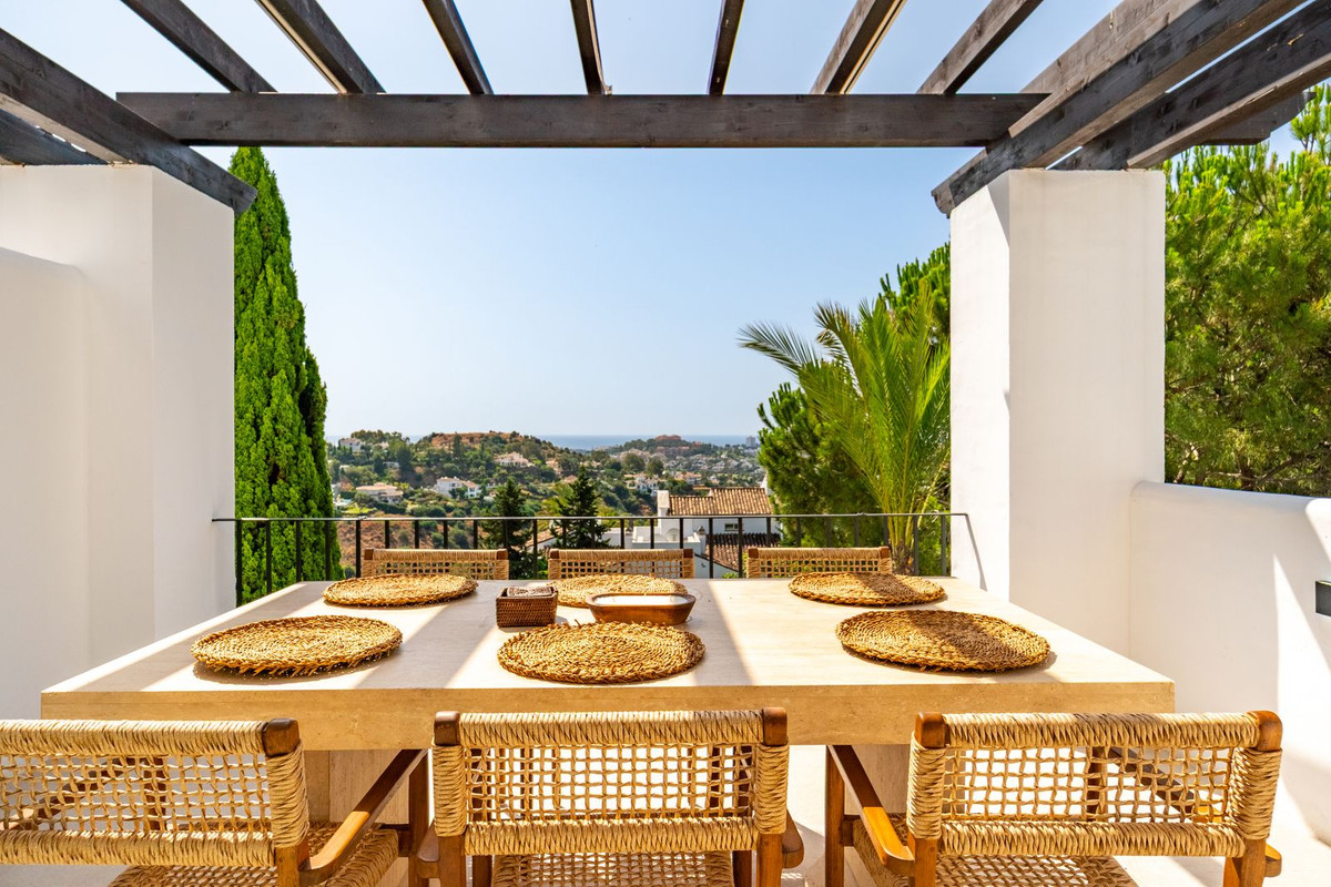 Aticos de 3 dormitorios en venta en La Quinta – R5083801