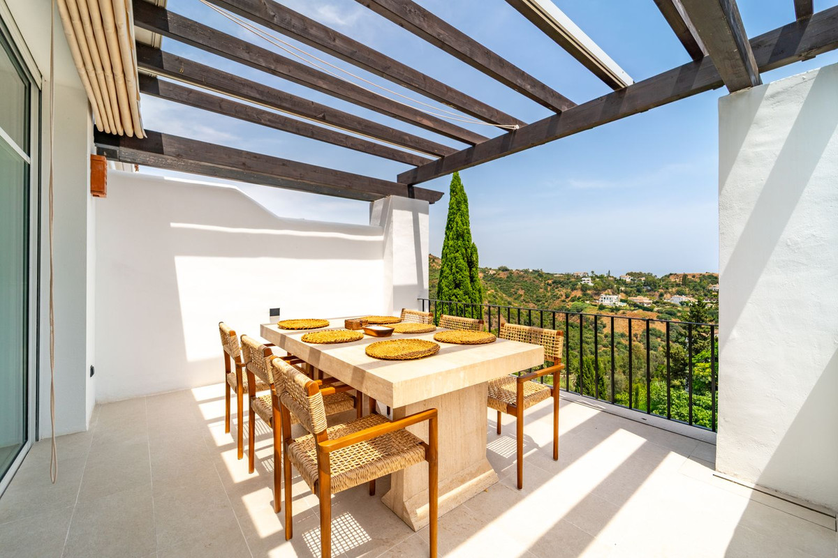 Aticos de 3 dormitorios en venta en La Quinta – R5083801