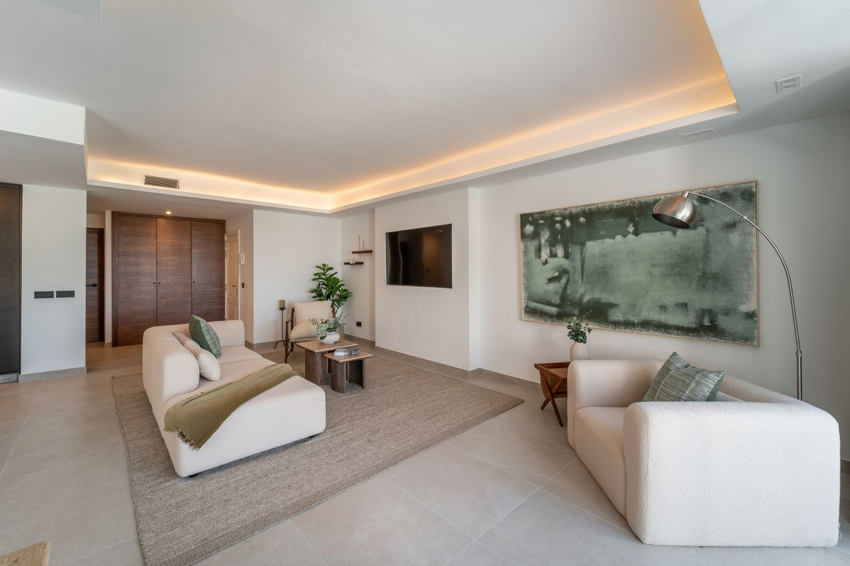 Aticos de 3 dormitorios en venta en La Quinta – R5083801