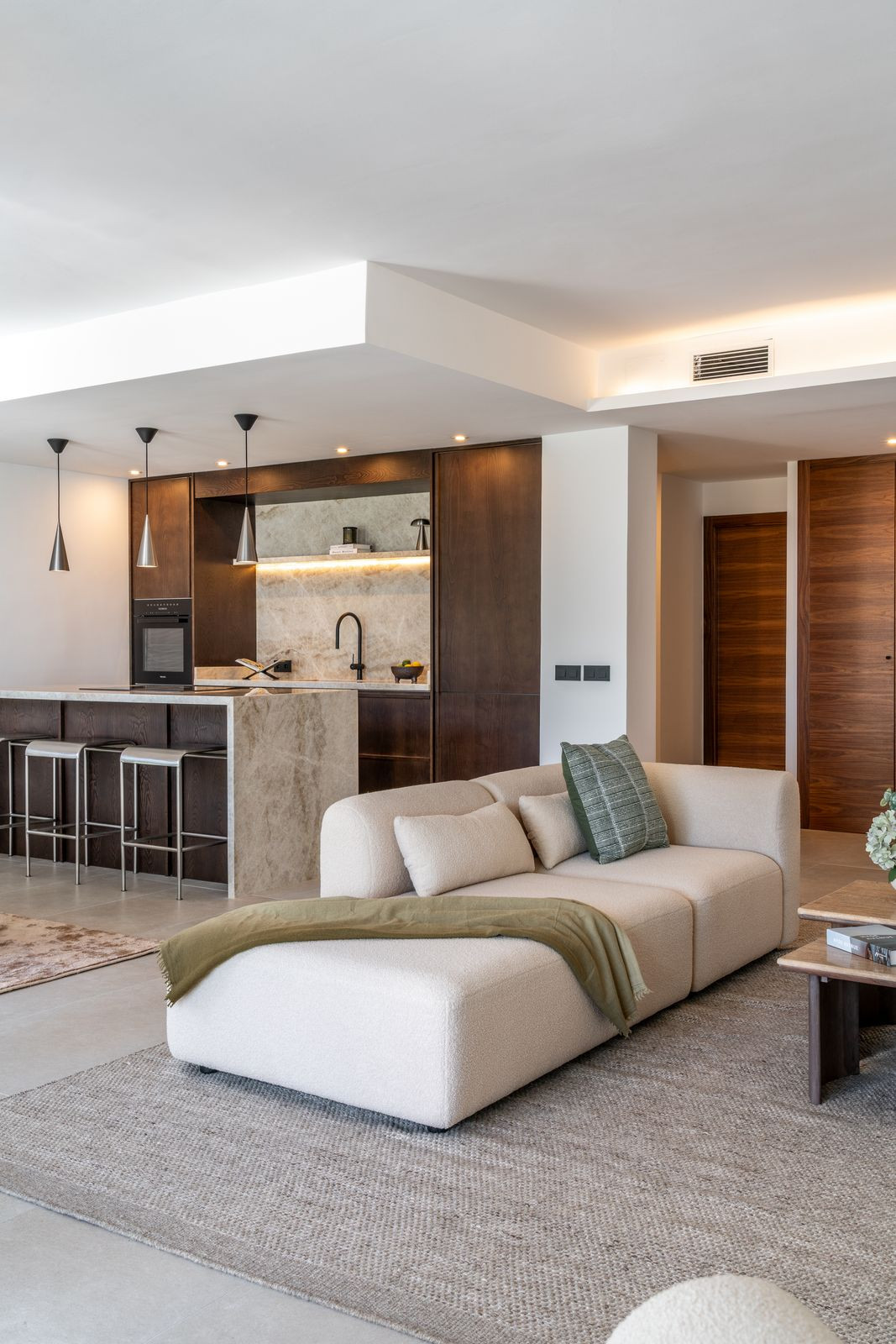 Aticos de 3 dormitorios en venta en La Quinta – R5083801