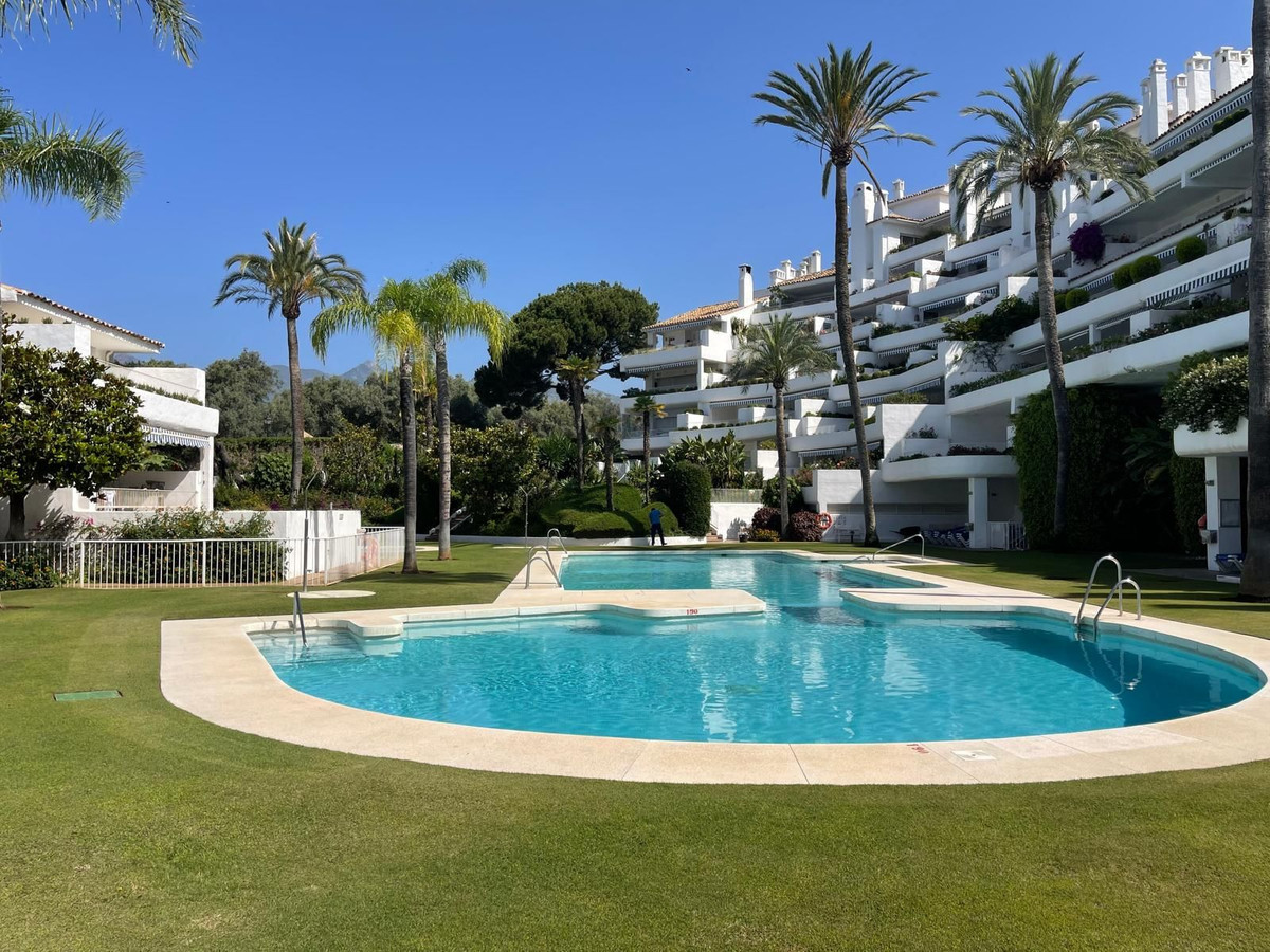 Apartamentos de 3 dormitorios en venta en Marbella – R5227690