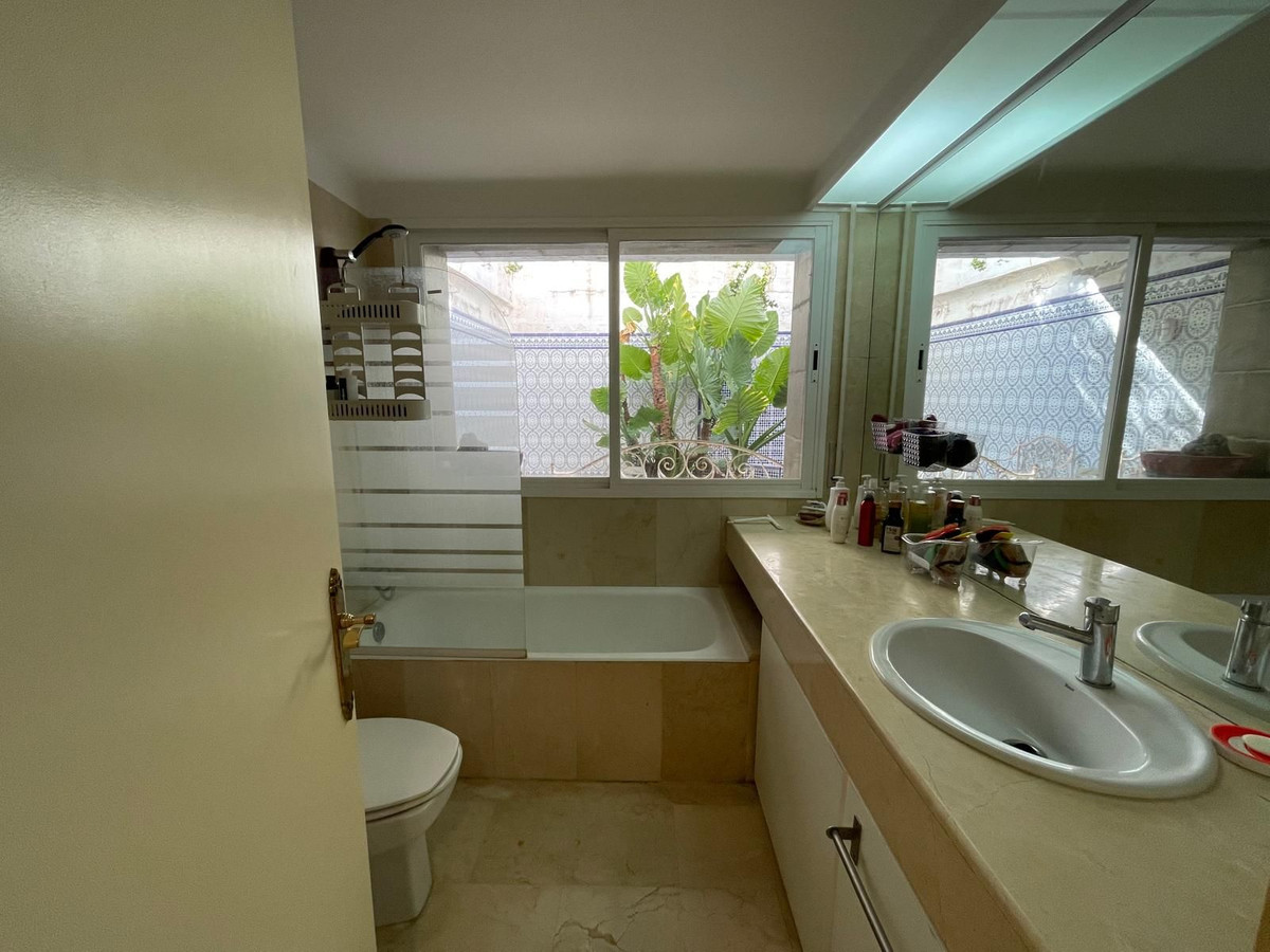 Apartamentos de 3 dormitorios en venta en Marbella – R5227690