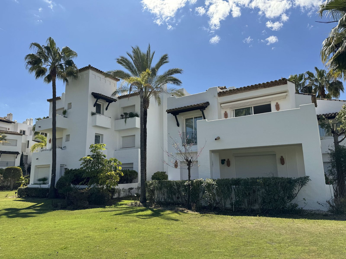 3 bedroom Apartments for sale in Atalaya – R5026123