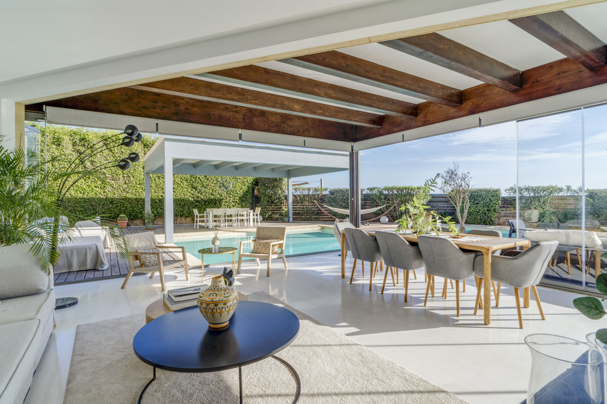 5 bedroom Villas for sale in Marbella – R5200426 5 bedroom Villas for sale in Marbella – R5200426