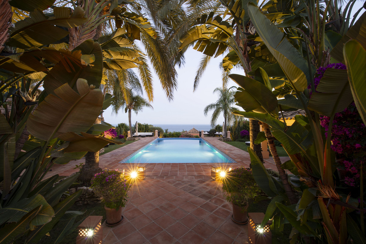 3 bedroom Villas for sale in Sierra Blanca – R5188336