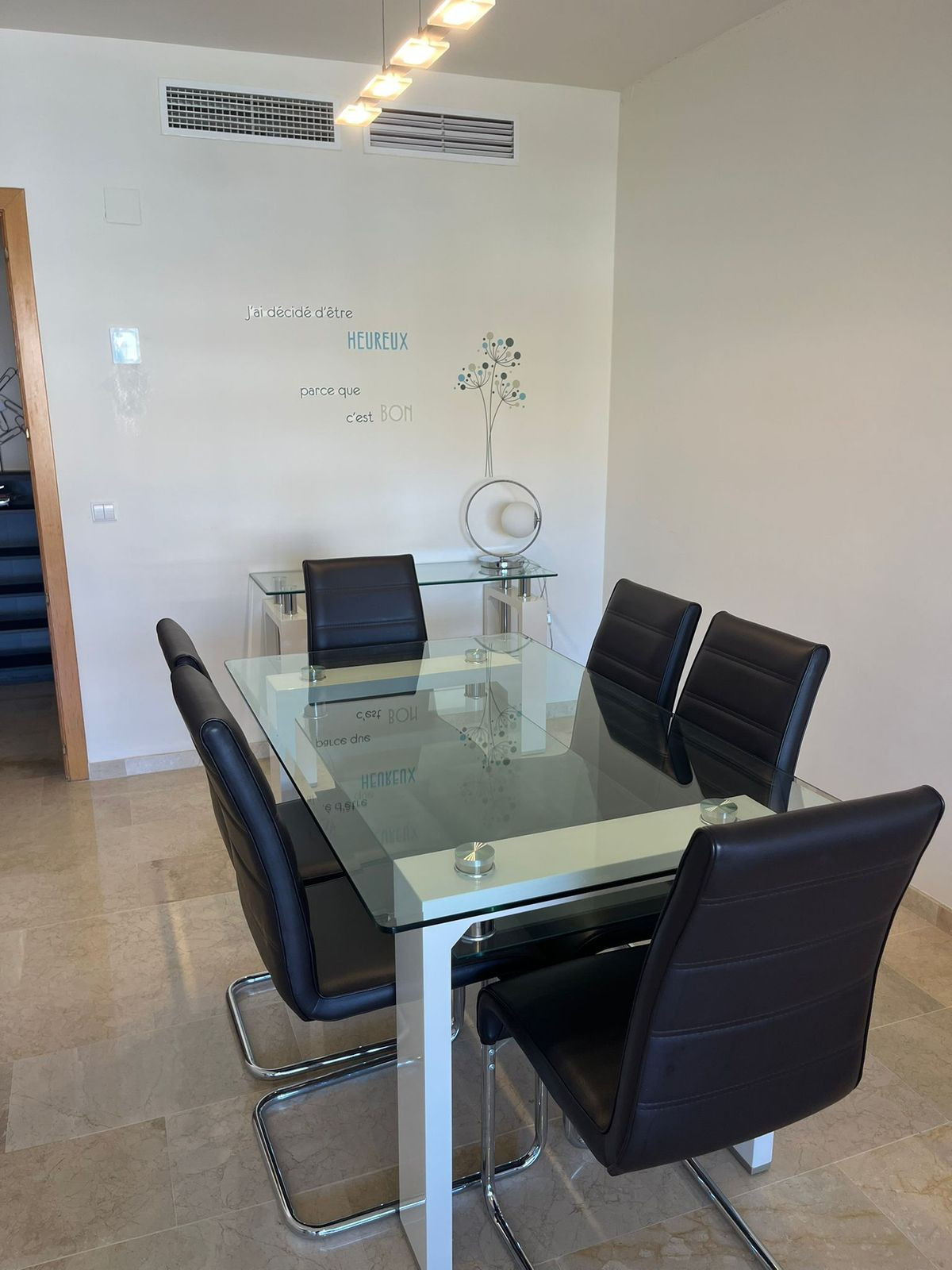 3 bedroom Apartments for sale in Selwo – R5134765 3 bedroom Apartments for sale in Selwo – R5134765